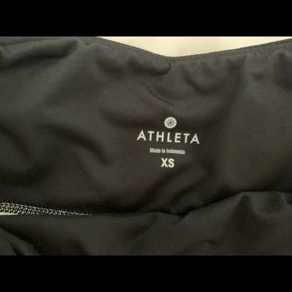 Athleta Acceleration running Shorts - Picture 7 of 9